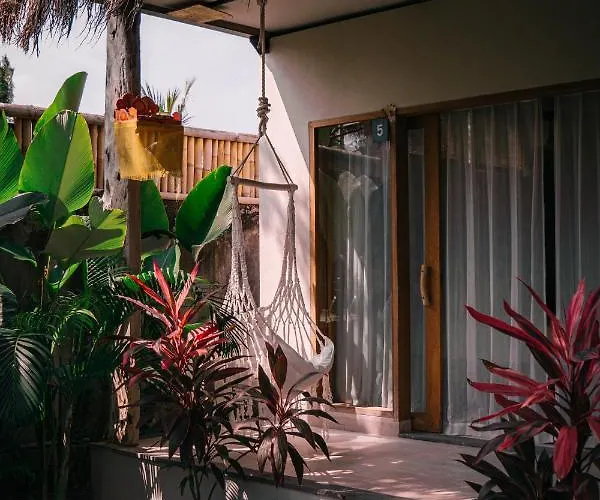 Seaside Tribe - Boutique Surf & Retreat Gasthof Tanah Lot