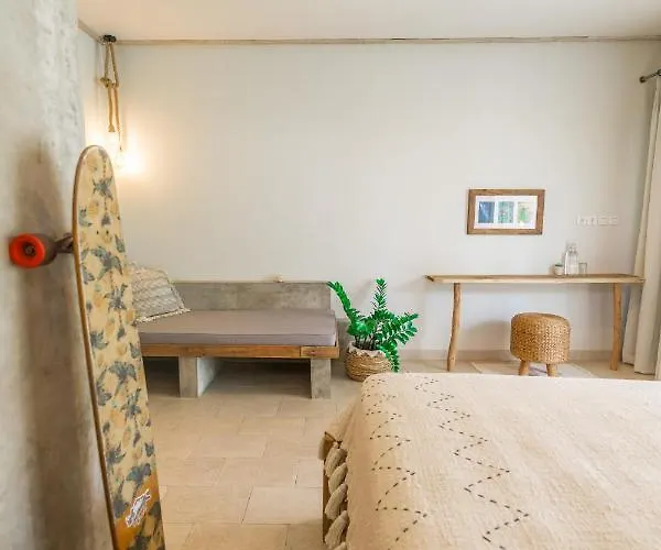 Seaside Tribe - Boutique Surf & Retreat Gasthof Tanah Lot
