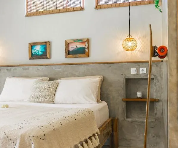 Seaside Tribe - Boutique Surf & Retreat Tanah Lot
